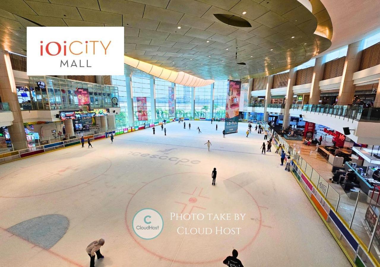 Conezion Near Ioi City Mall, Maeps Serdang, Putrajaya By Cloud Host エクステリア 写真